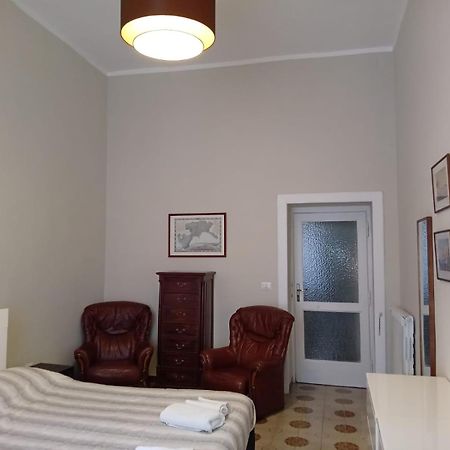 Domus Passpartenope, Napoli Esterno foto