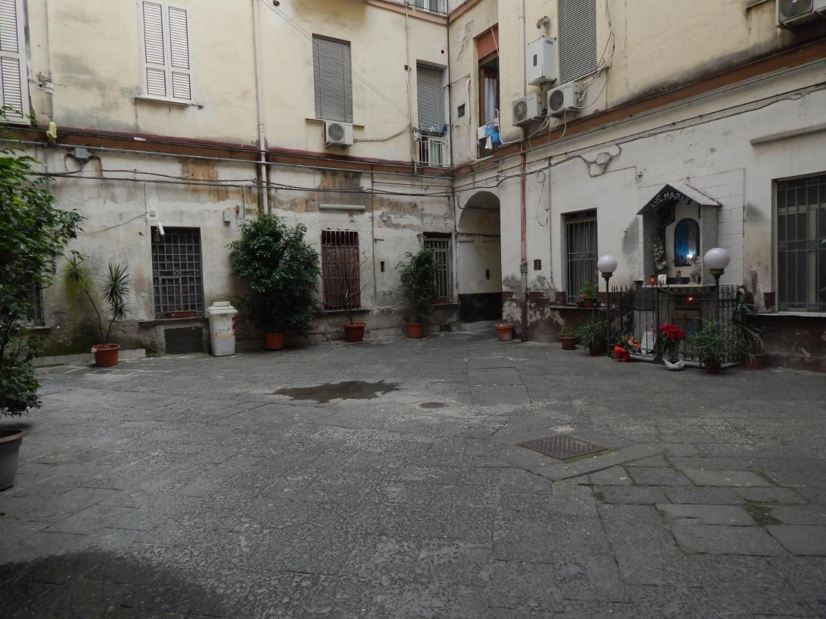 Domus Passpartenope, Napoli Esterno foto